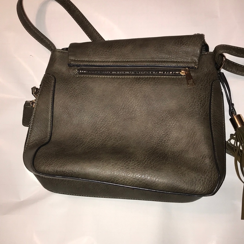 Olive Cross Body - Picture 2 of 8
